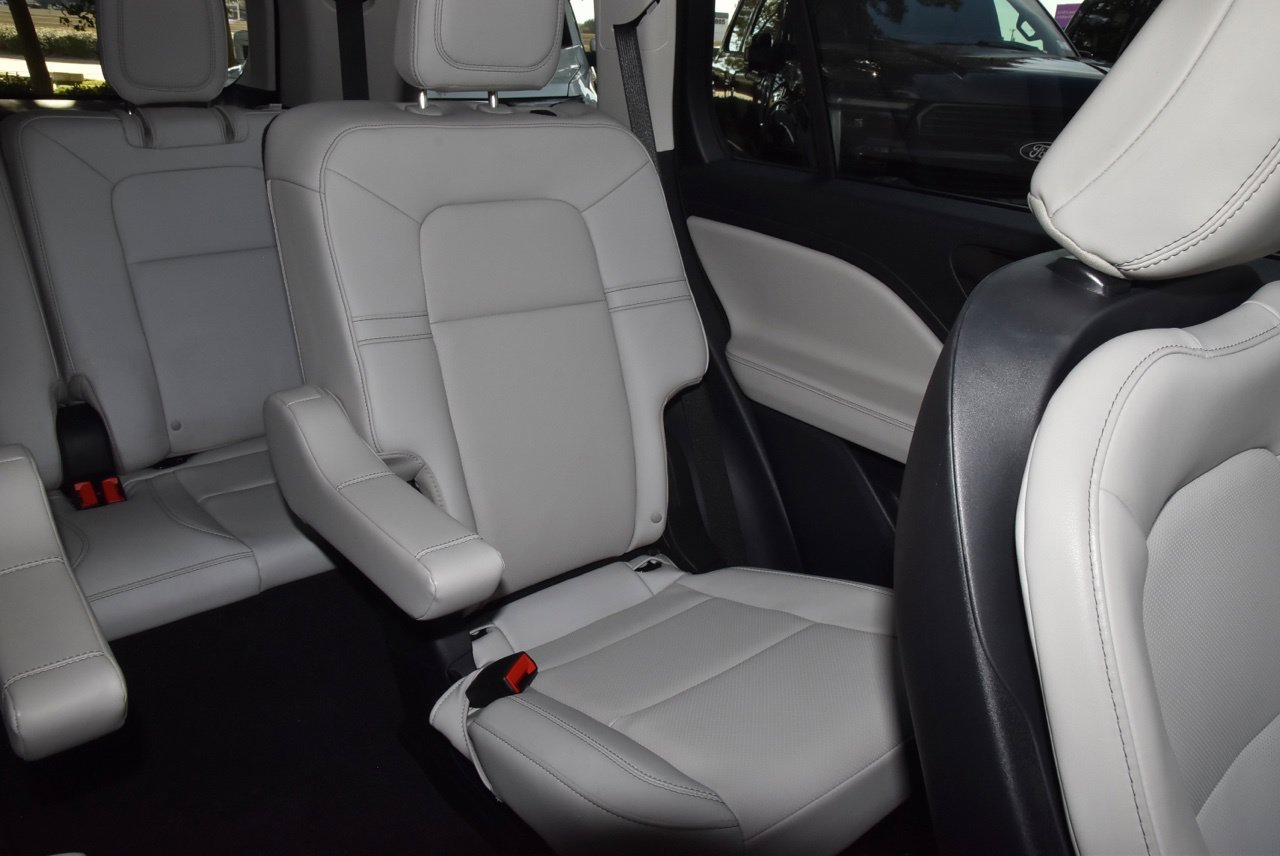 Certified 2026 Lincoln Aviator 2WD w/ Jet Appearance Package image 22