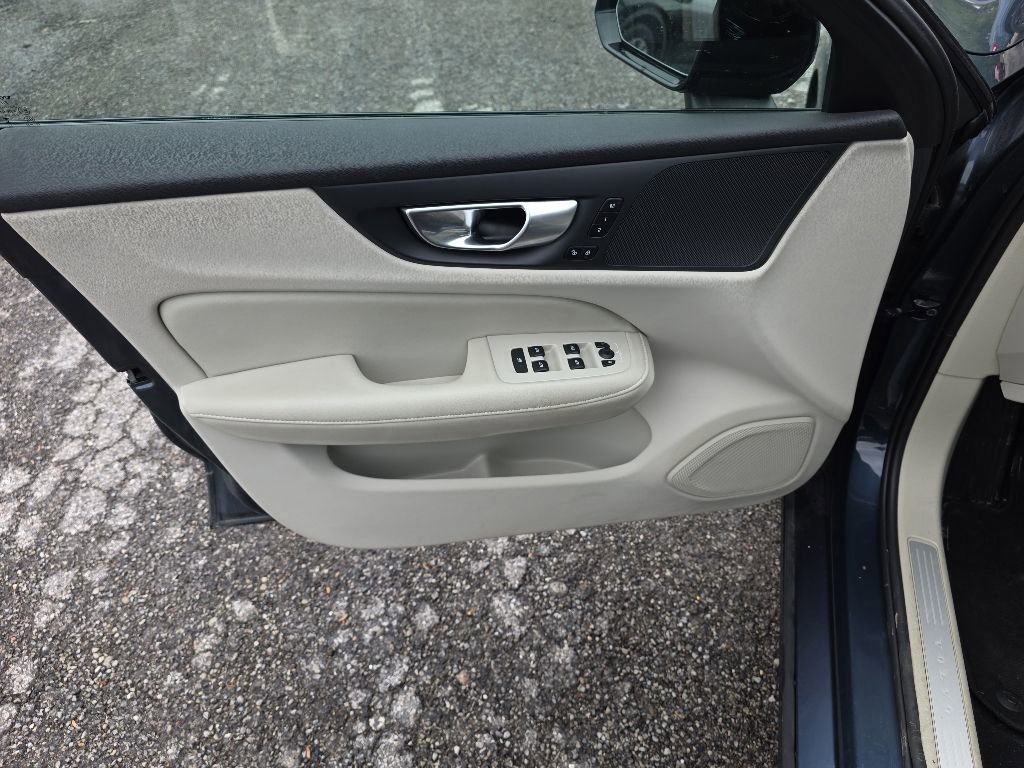Used 2024 Volvo S60 B5 Core AWD/4WD image 13