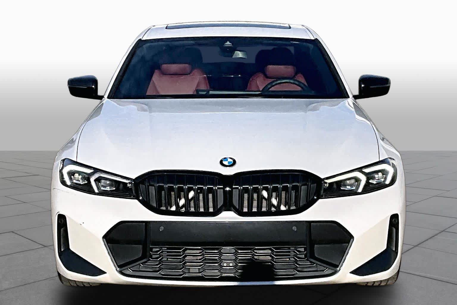 Used 2023 BMW 330i Sedan w/ M Sport Package RWD image 4