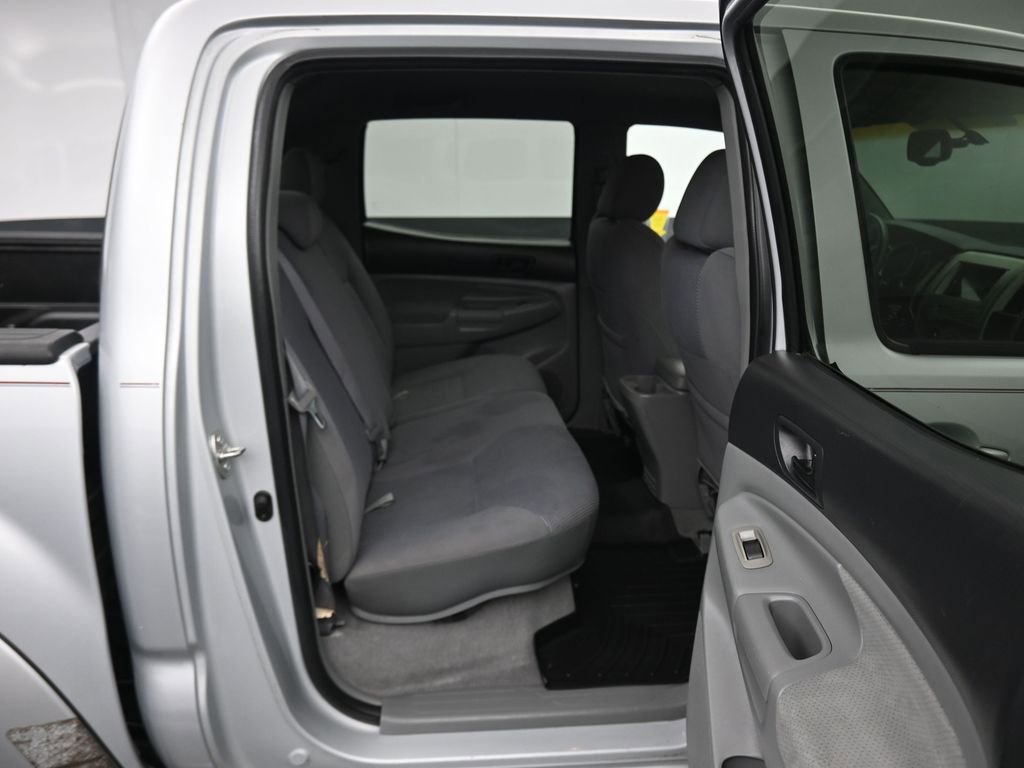 Used 2005 Toyota Tacoma PreRunner image 33