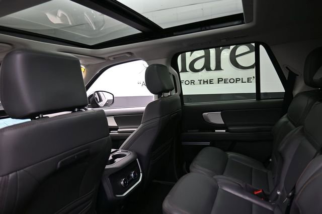 Used 2025 Ford Expedition Active AWD/4WD image 28