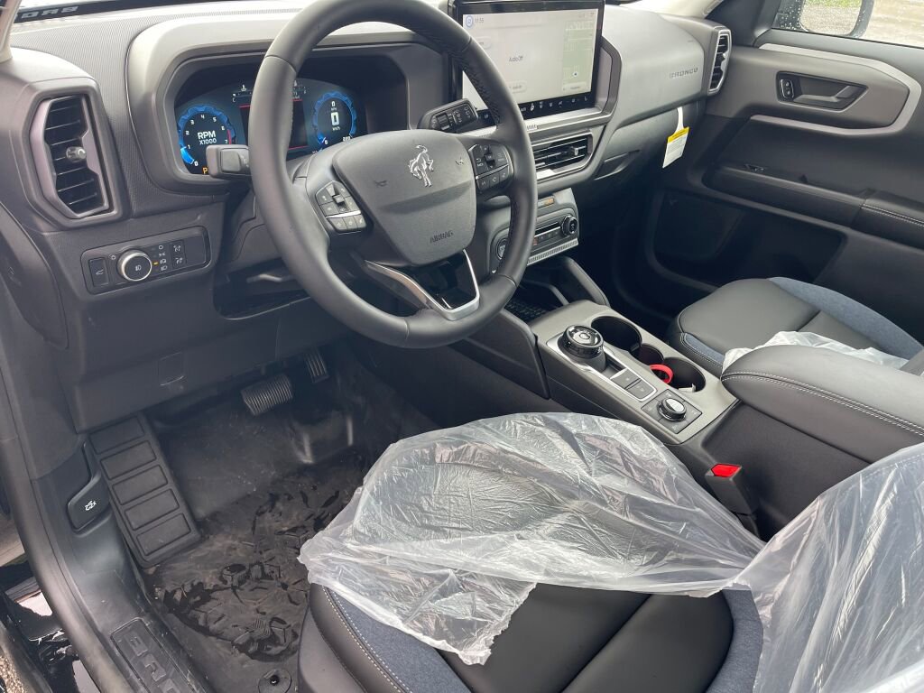 New 2025 Ford Bronco Sport Outer Banks w/ Sasquatch Outer Banks Package image 6