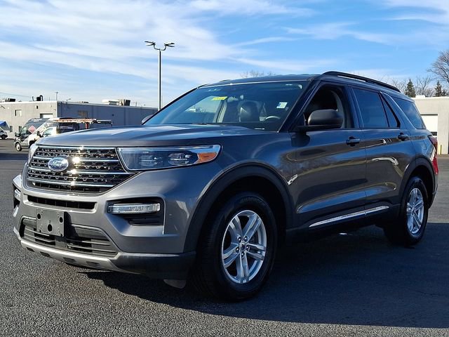 Used 2023 Ford Explorer XLT w/ Equipment Group 202A image 6