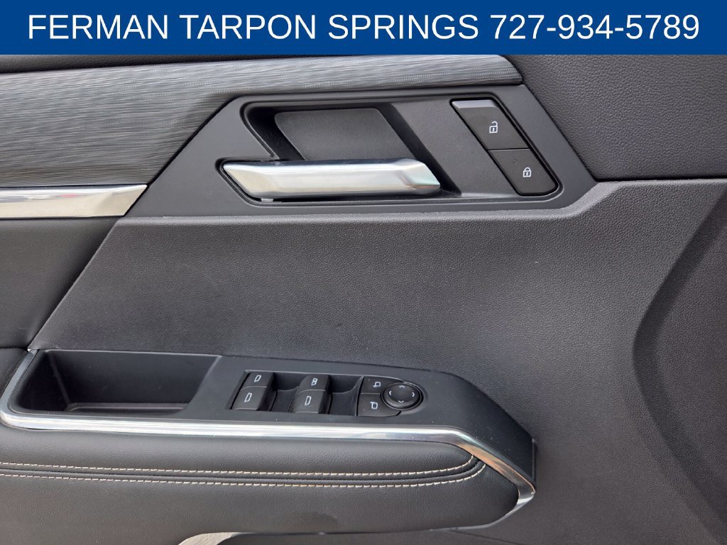 Used 2025 GMC Acadia Elevation FWD image 23