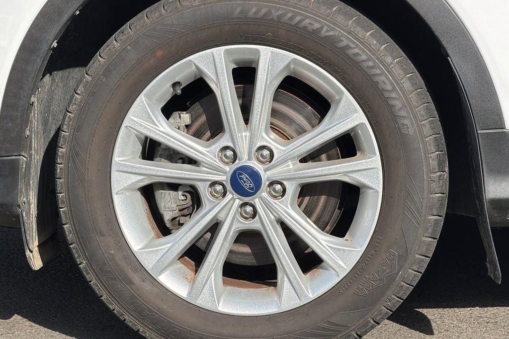 Used 2018 Ford Escape SE image 25