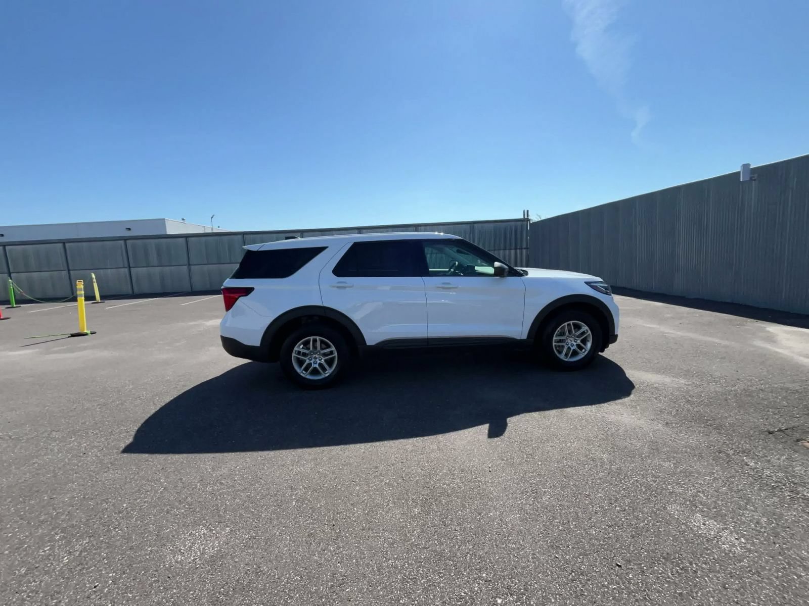 Used 2026 Ford Explorer Active AWD/4WD image 15