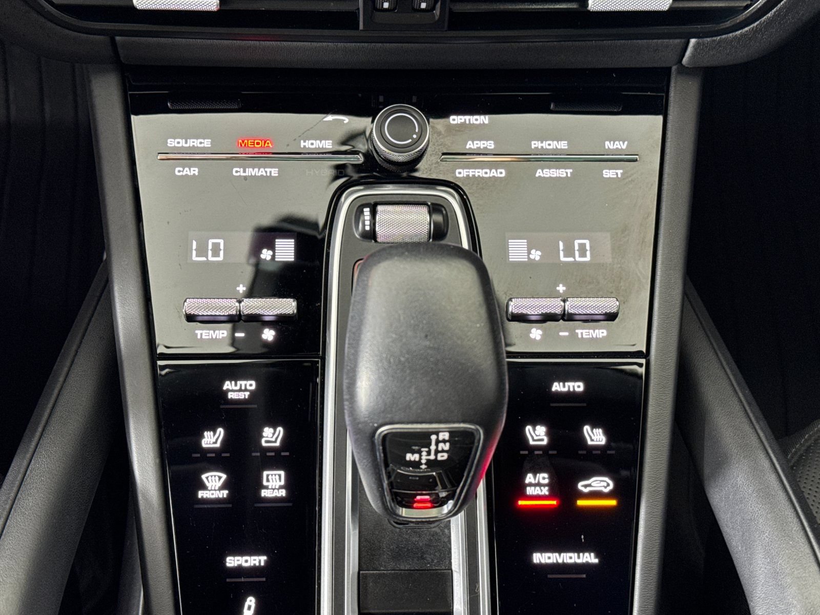 Certified 2023 Porsche Cayenne GTS AWD/4WD image 21