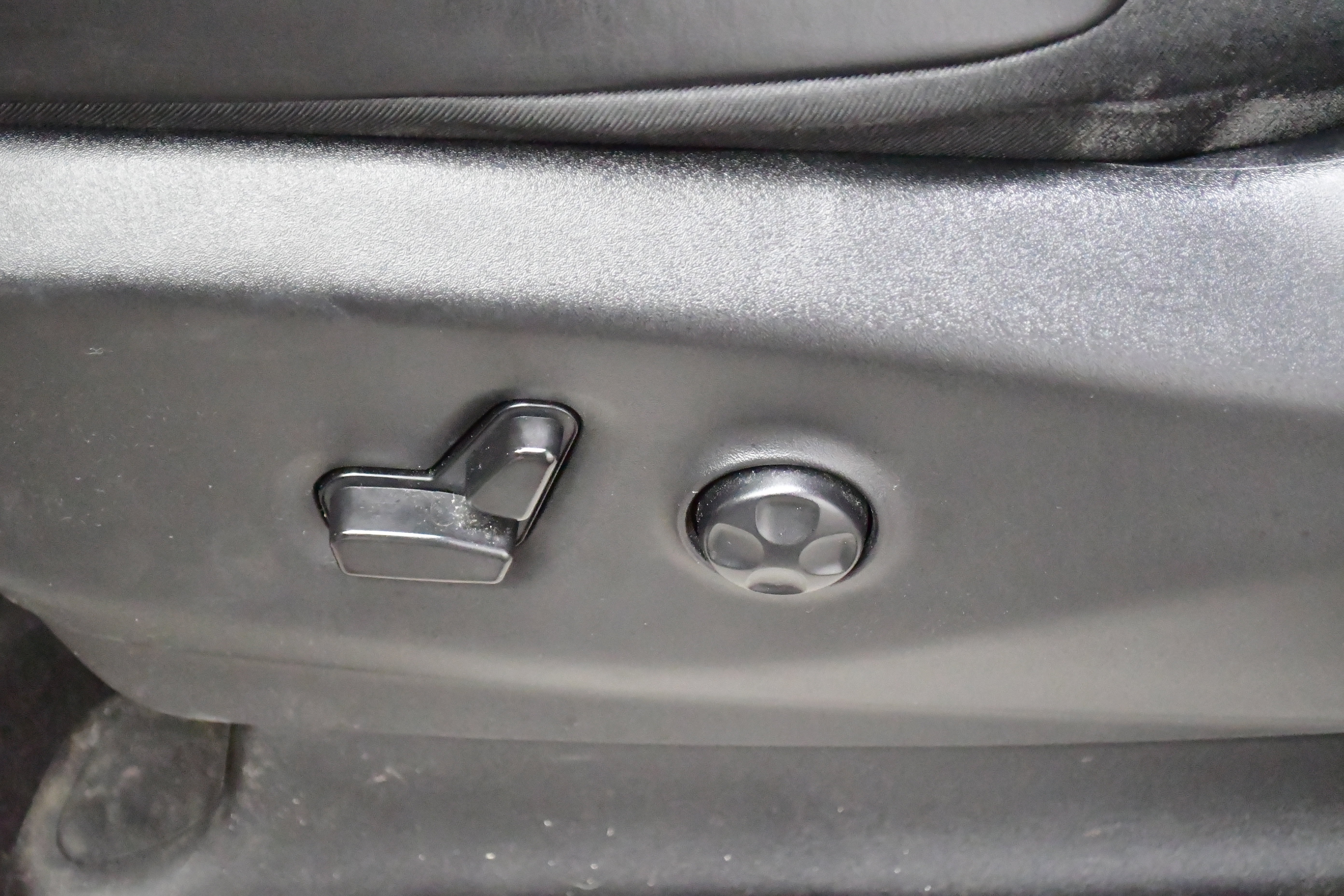 Used 2023 Chrysler Pacifica Limited FWD image 16