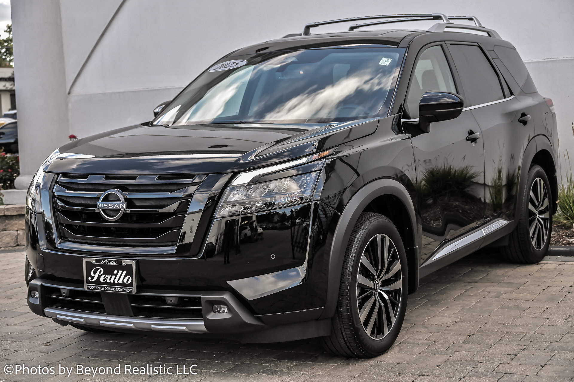 Used 2025 Nissan Pathfinder Platinum image 4