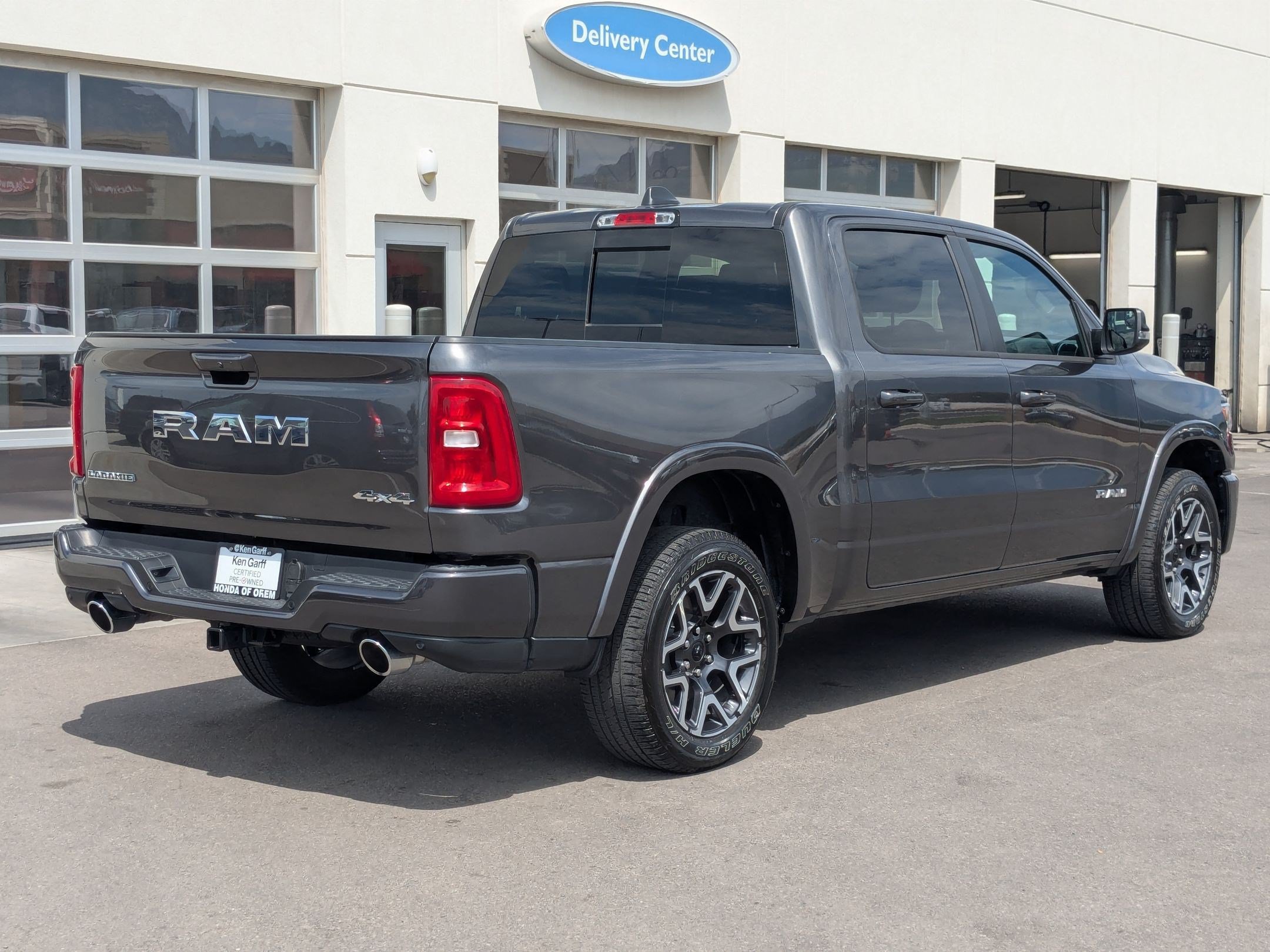 Used 2025 RAM 1500 Laramie w/ Sport Appearance Package AWD/4WD image 3