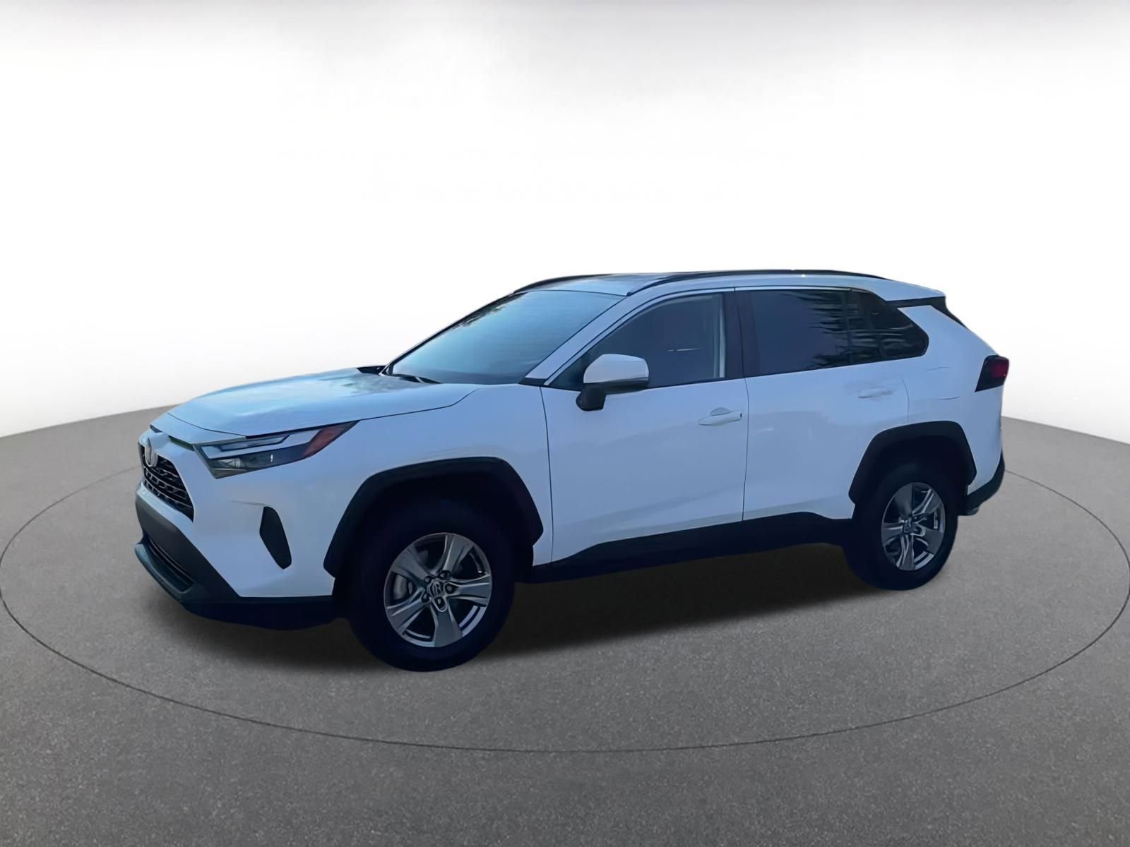 Used 2025 Toyota RAV4 XLE image 7