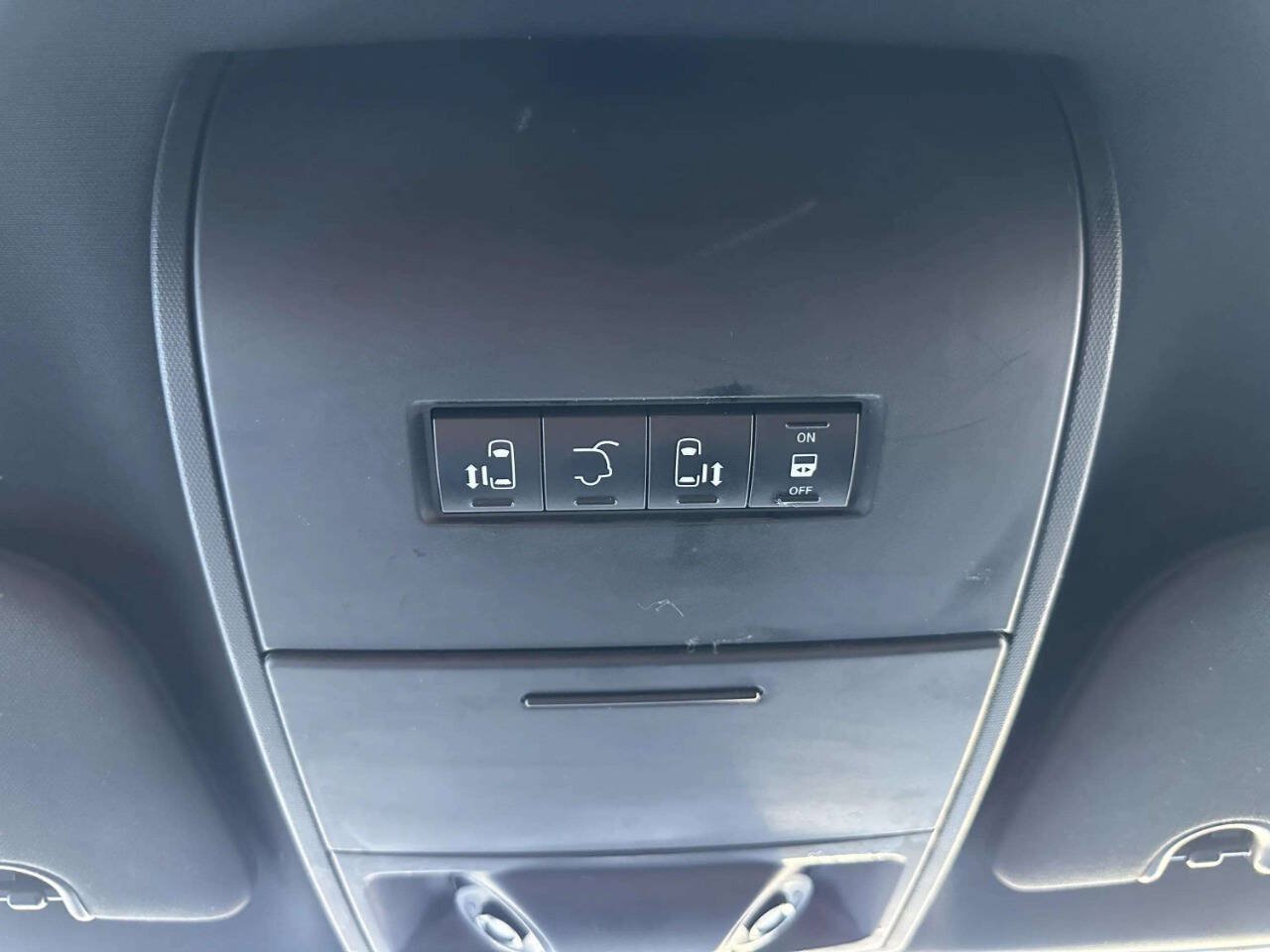 Used 2017 Dodge Grand Caravan GT FWD image 31
