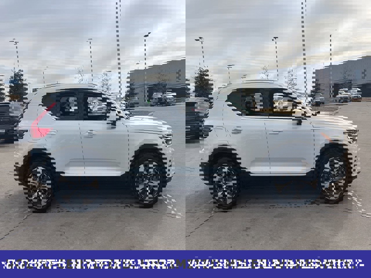 Certified 2023 Volvo XC40 B5 Plus w/ Driver Assist Package image 4