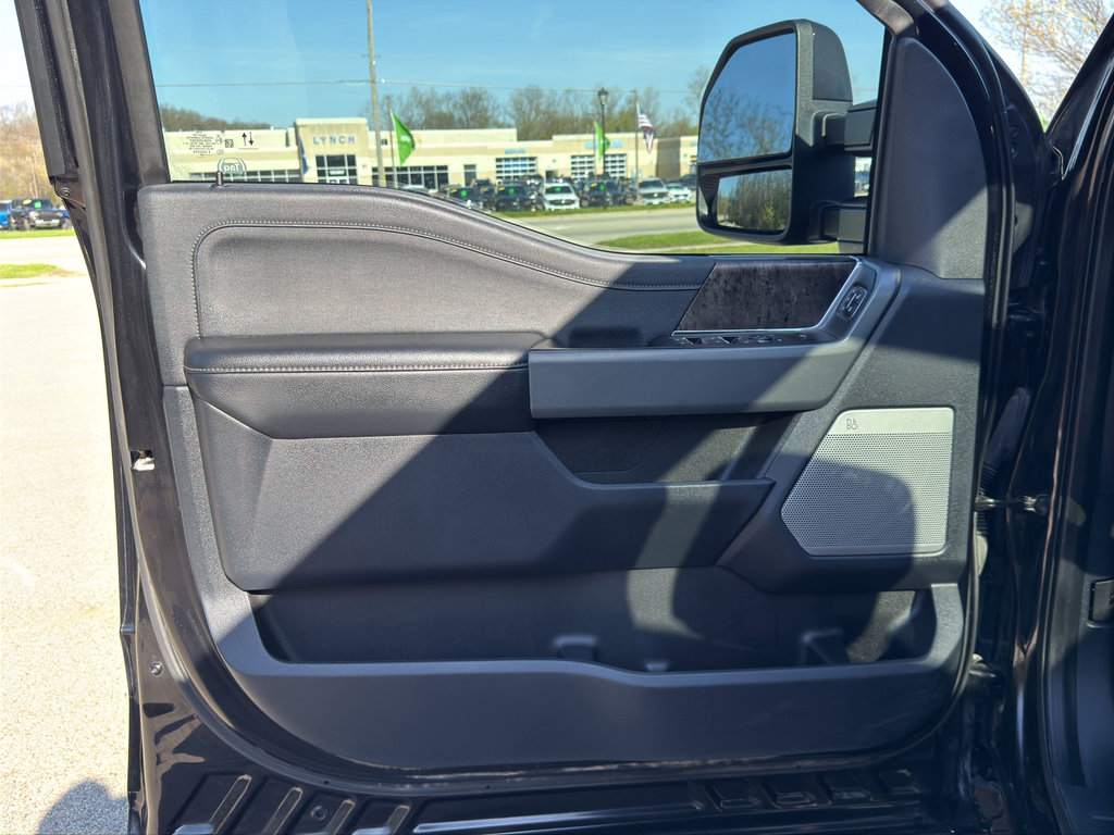 Used 2024 Ford F250 Lariat w/ Lariat Ultimate Package AWD/4WD image 19