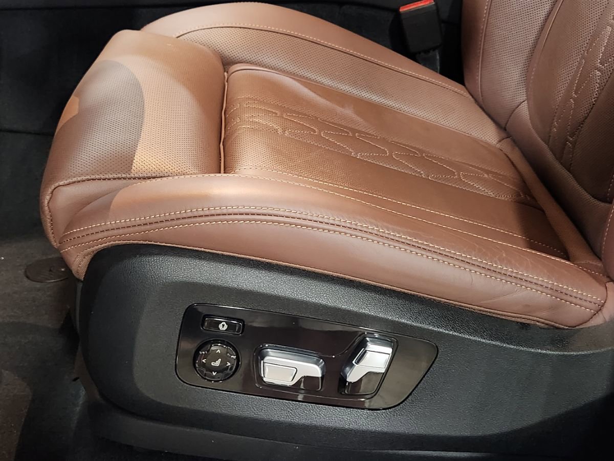 Used 2023 BMW X5 sDrive40i w/ M Sport Package image 44