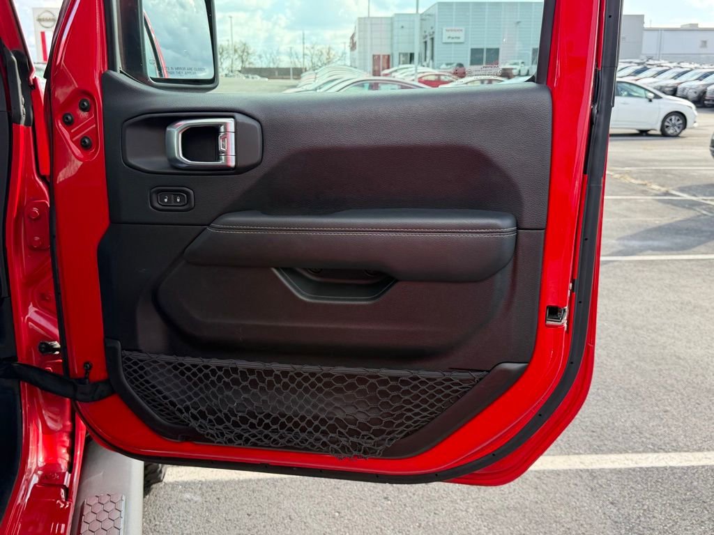 Used 2021 Jeep Wrangler Unlimited Sahara image 21