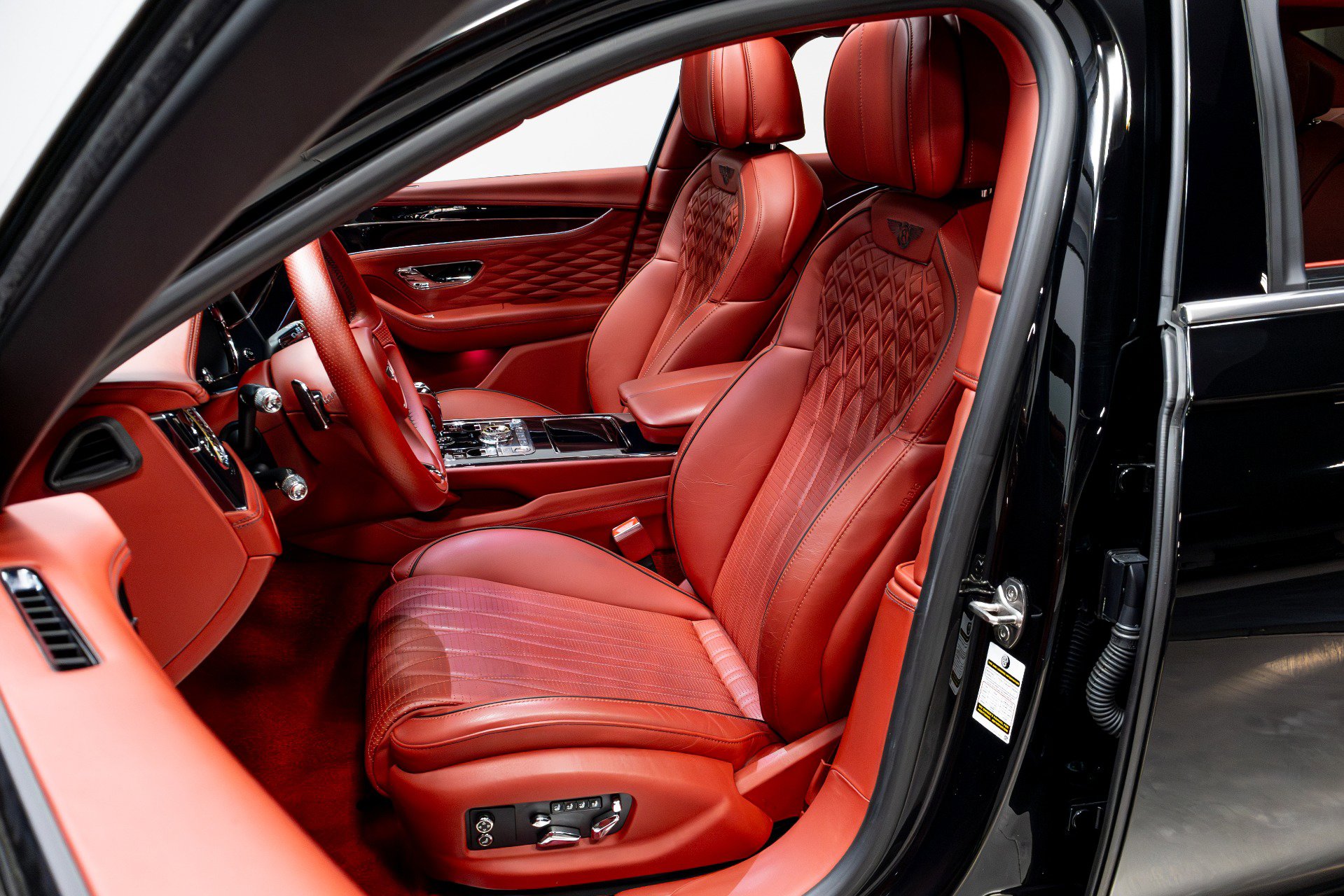 Used 2020 Bentley Flying Spur W12 w/ First Edition Specification image 6