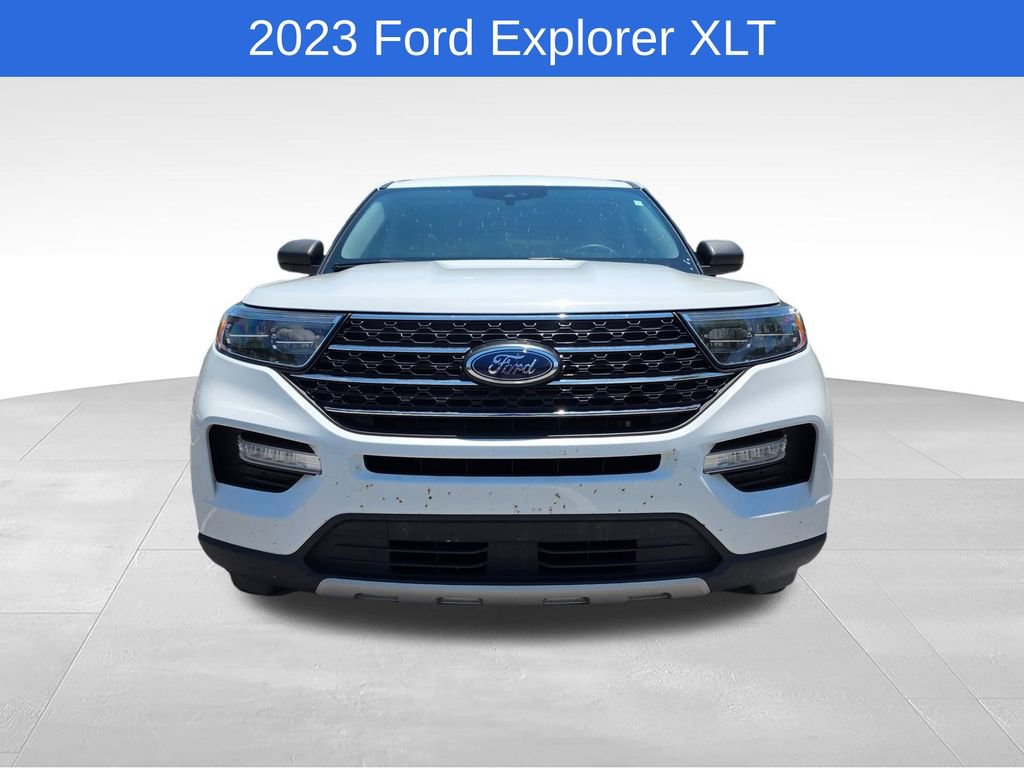 Used 2023 Ford Explorer XLT w/ Equipment Group 202A RWD image 9