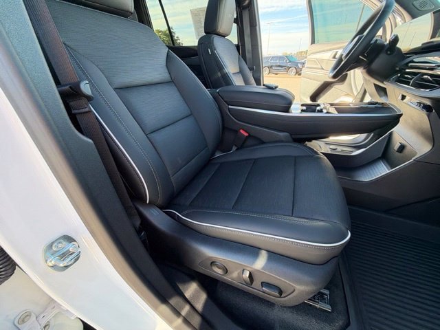 Used 2026 Buick Enclave Sport Touring w/ Power Package AWD/4WD image 34