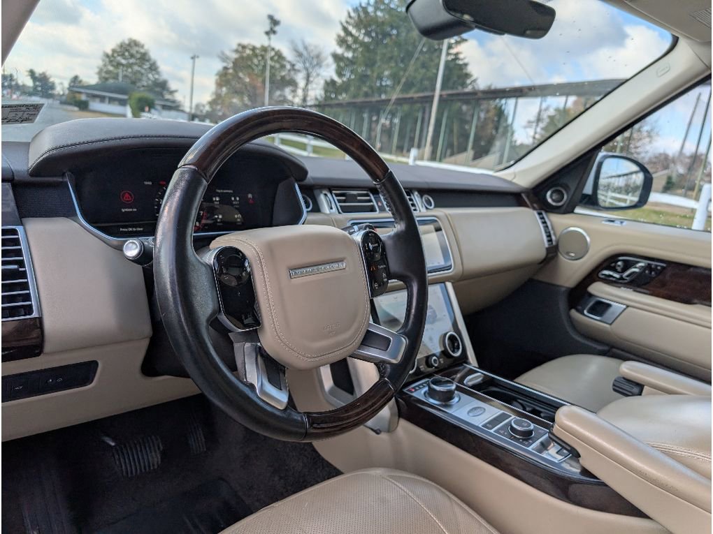 Used 2019 Land Rover Range Rover HSE image 19