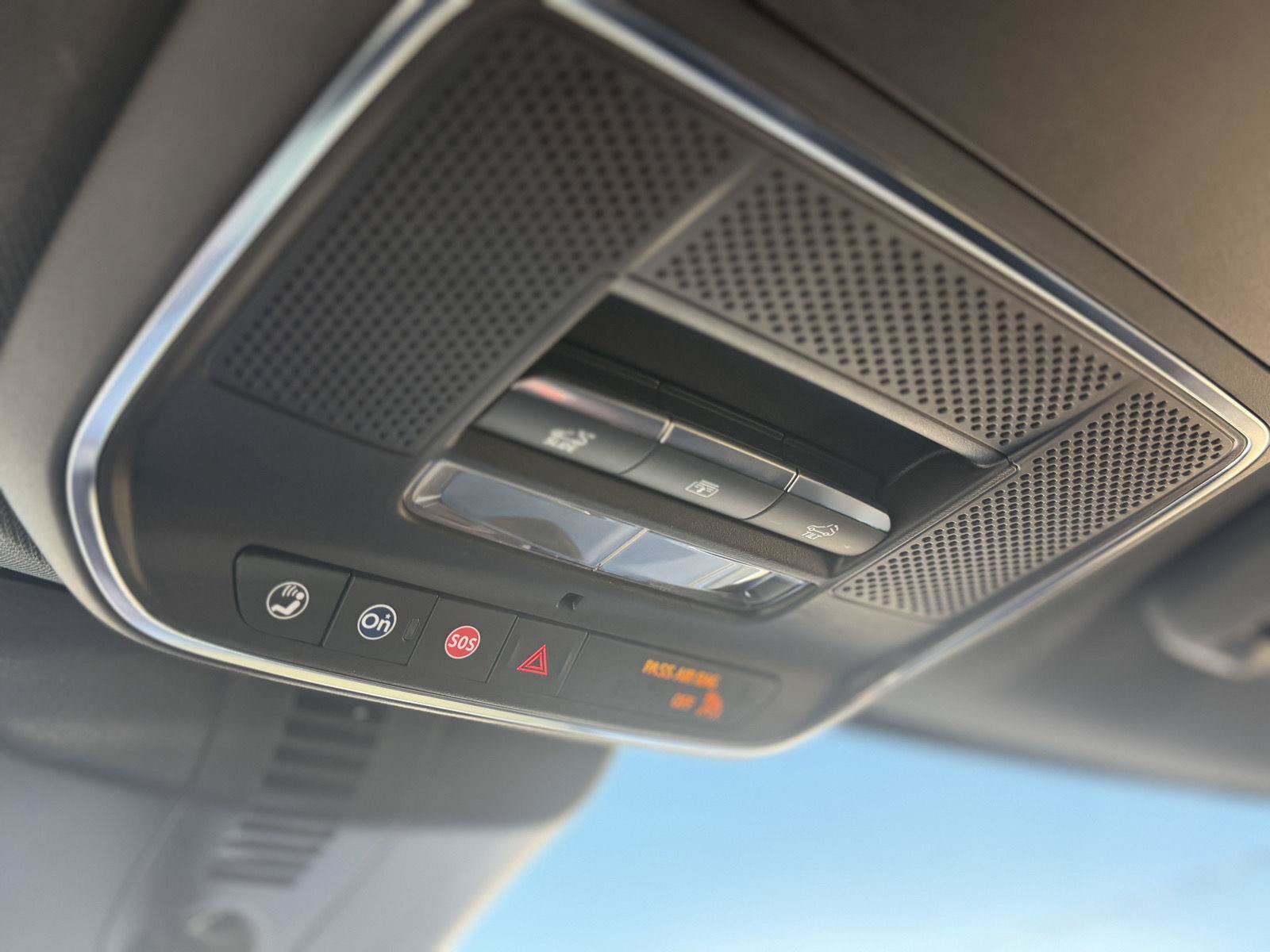 Used 2025 Chevrolet Traverse RS w/ LPO, Floor Liner Package FWD image 20