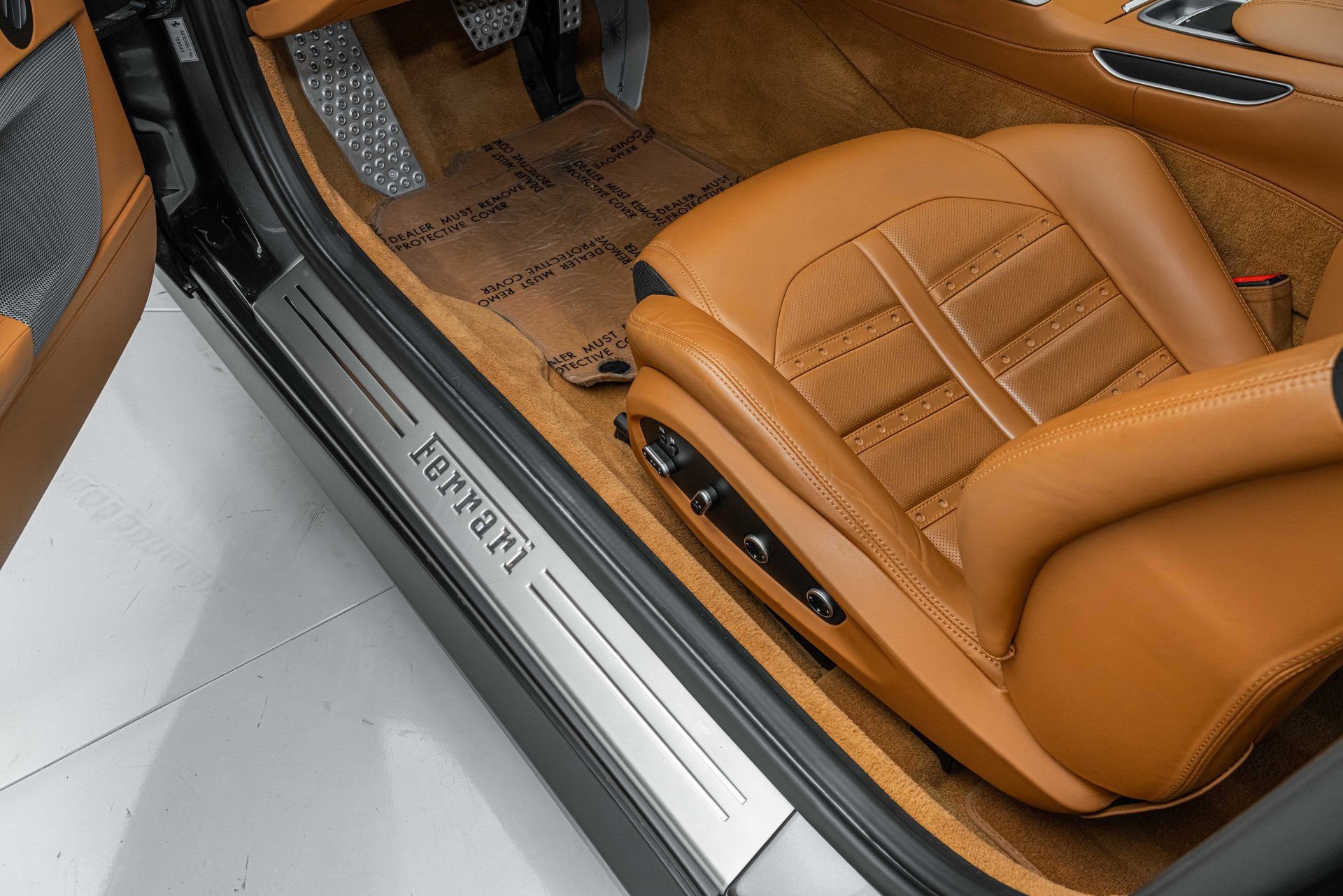 Certified 2019 Ferrari GTC4Lusso AWD/4WD image 42