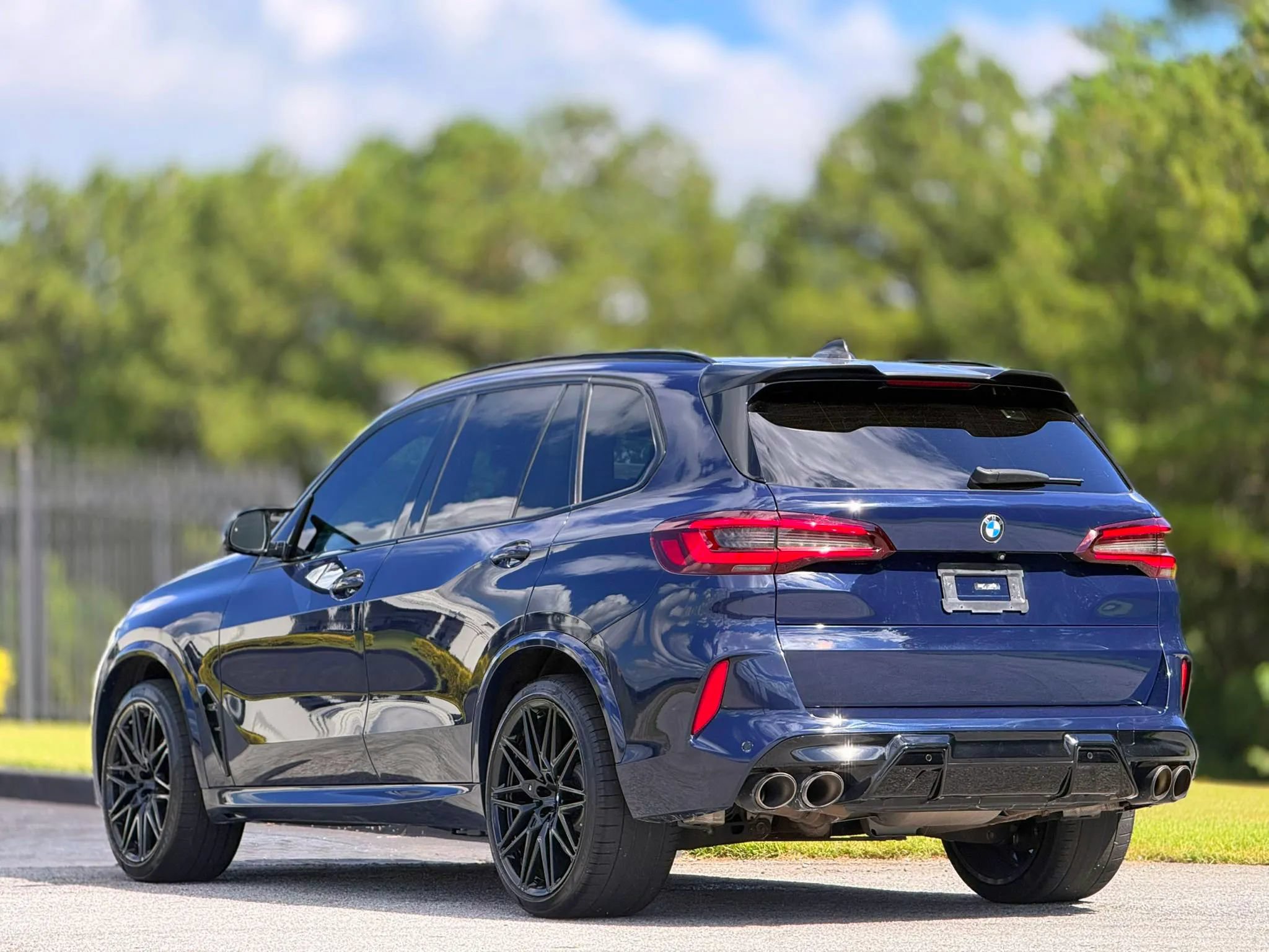Used 2021 BMW X5 M w/ Competition Package AWD/4WD image 8