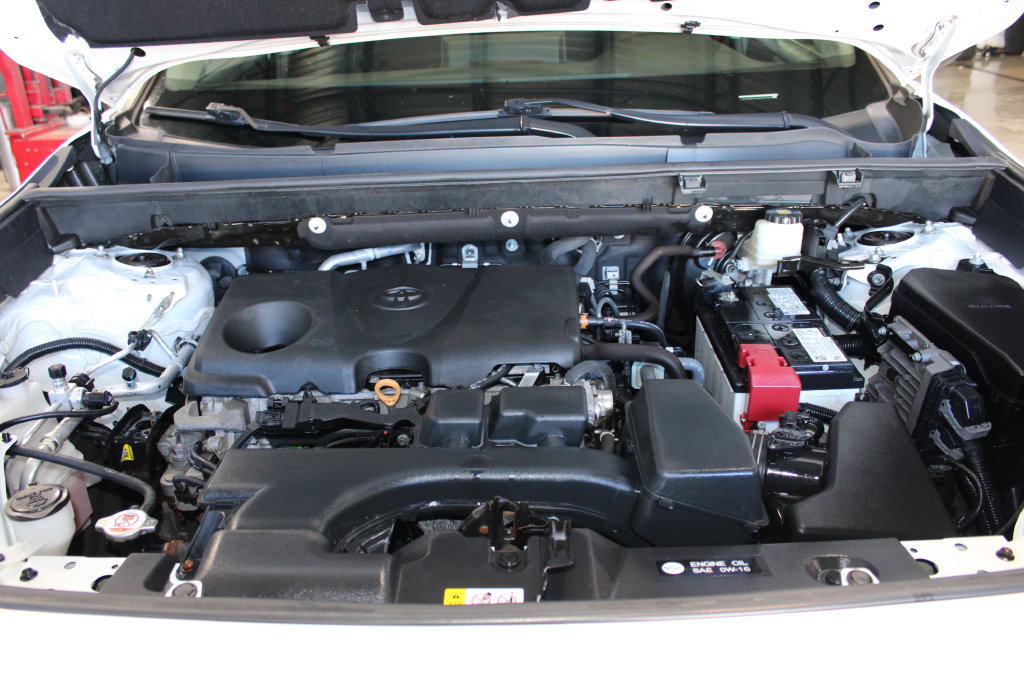 Used 2022 Toyota RAV4 LE AWD/4WD image 9