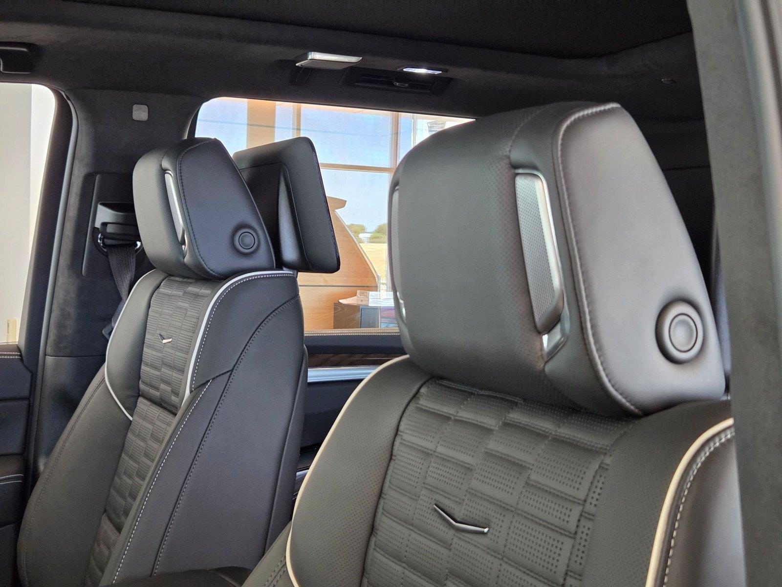 New 2026 Cadillac Escalade Platinum Sport w/ LPO, ONYX Package AWD/4WD image 11