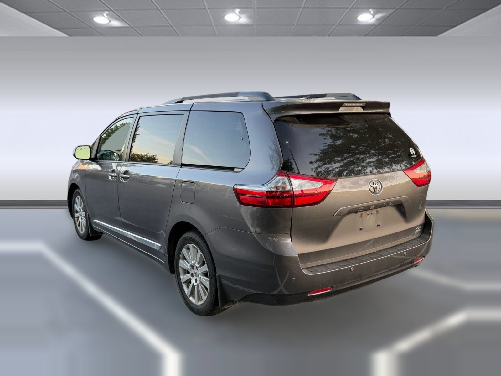 Used 2016 Toyota Sienna XLE Premium w/ Protection Package AWD/4WD image 3