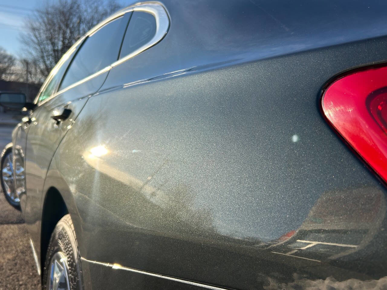 Used 2017 Chevrolet Malibu LT image 11