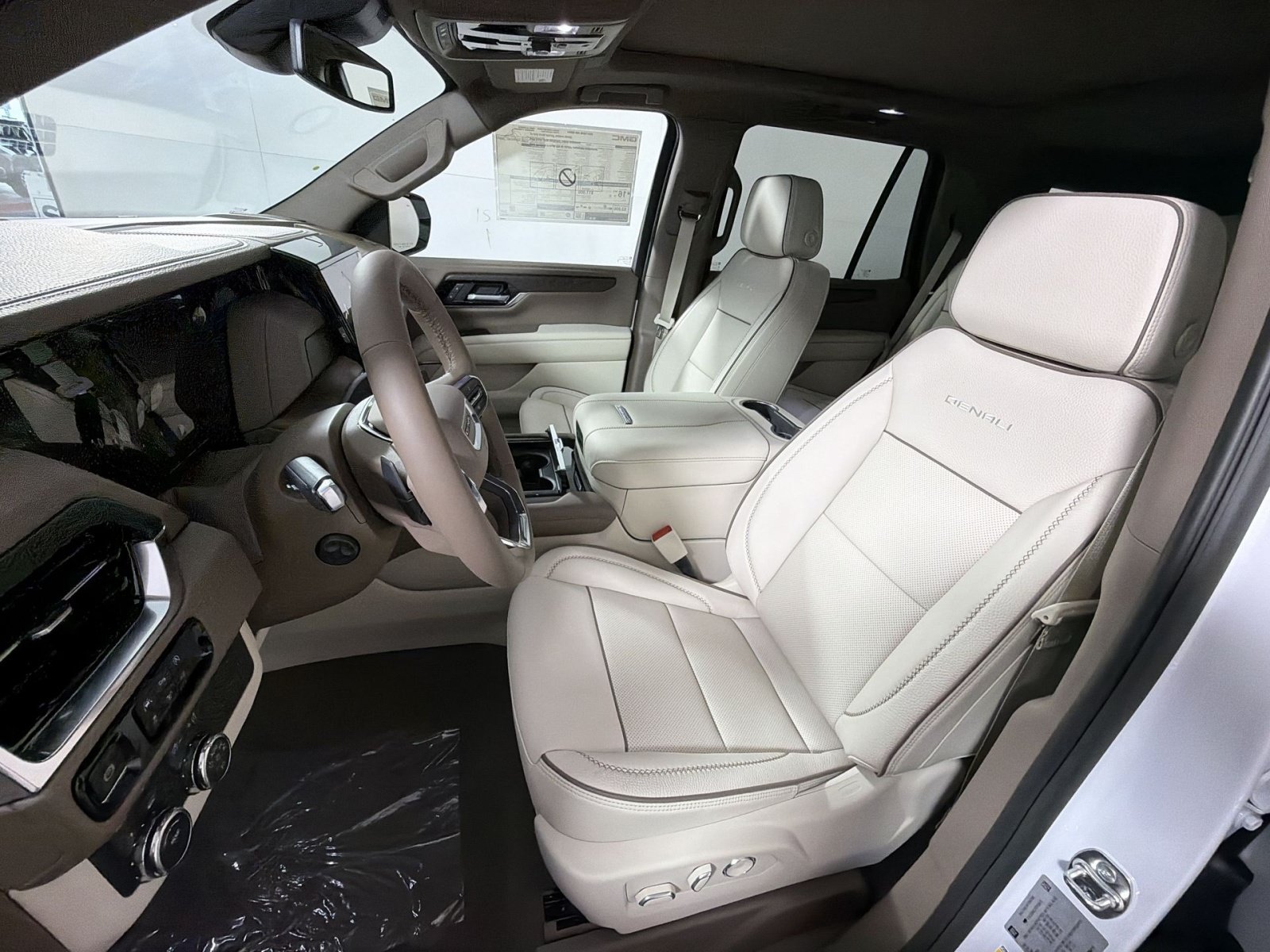 New 2026 GMC Yukon Denali w/ Sun & Power Step Package AWD/4WD image 13