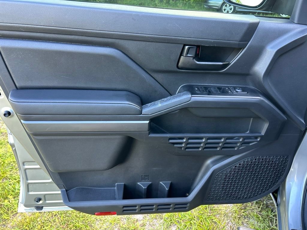 Used 2025 Toyota Tacoma SR5 RWD image 17