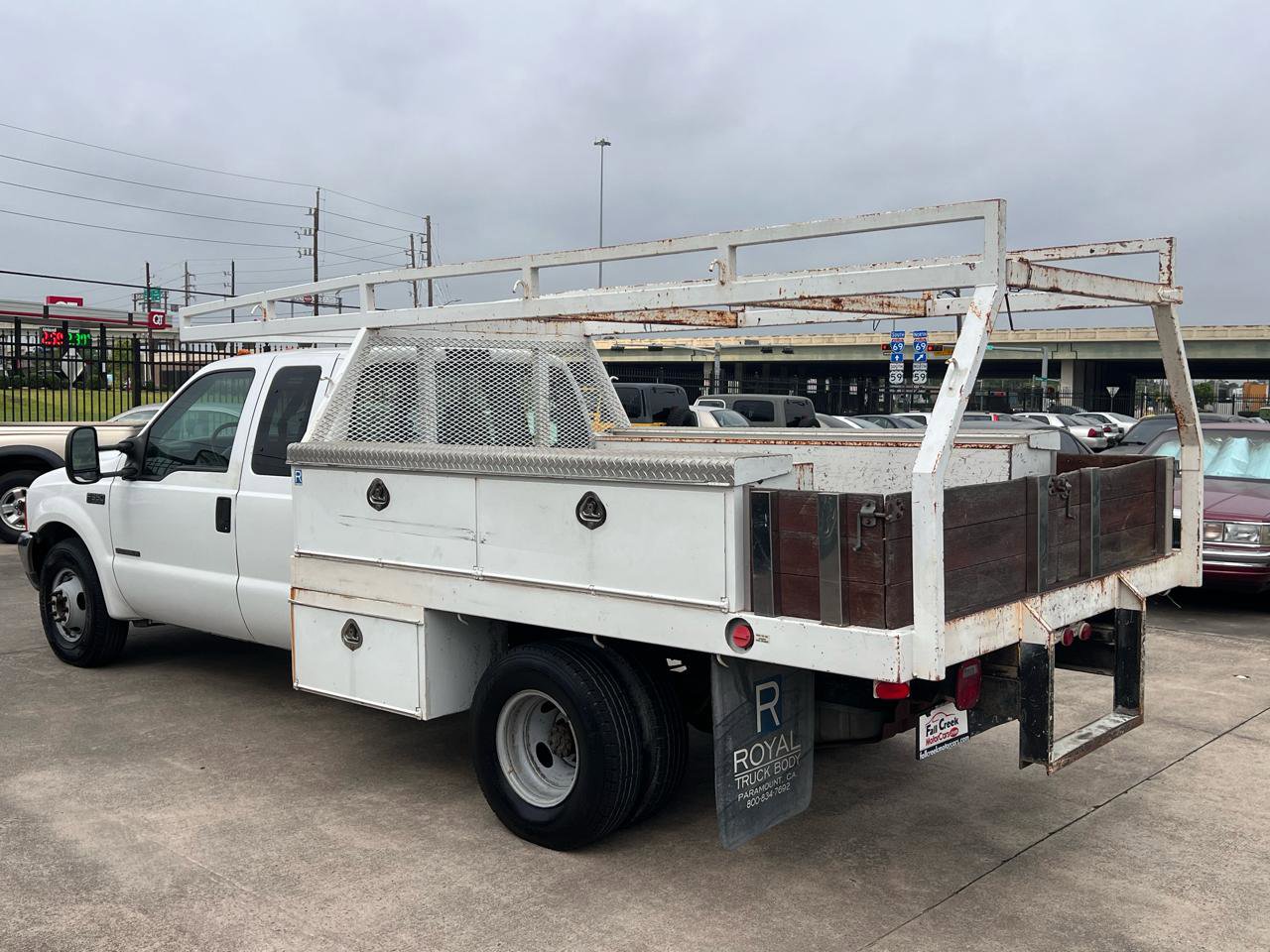 Used 2001 Ford F350 XL image 4