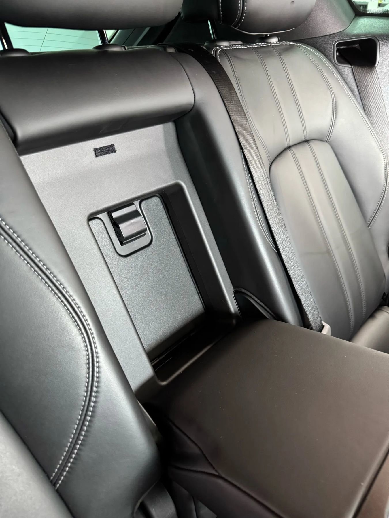 Used 2017 Maserati Levante w/ Sport Package image 20