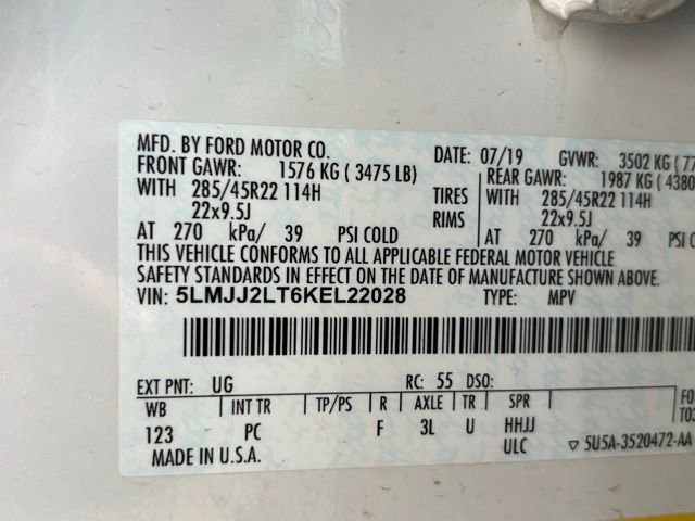 Used 2019 Lincoln Navigator Reserve image 30