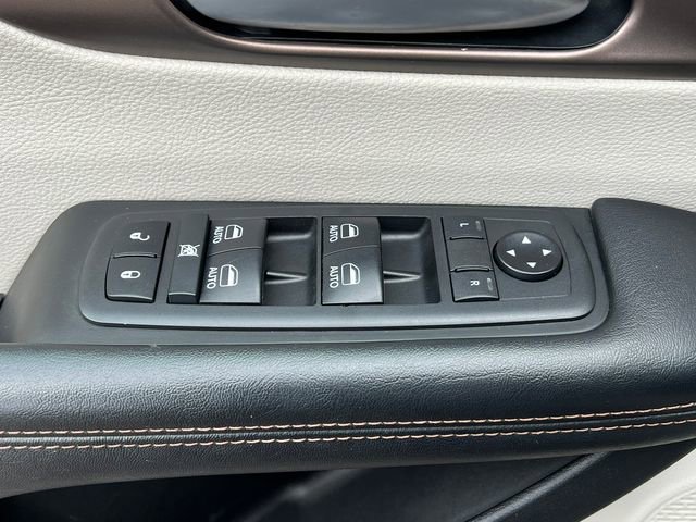 Used 2018 Chrysler Pacifica Touring-L Plus image 20