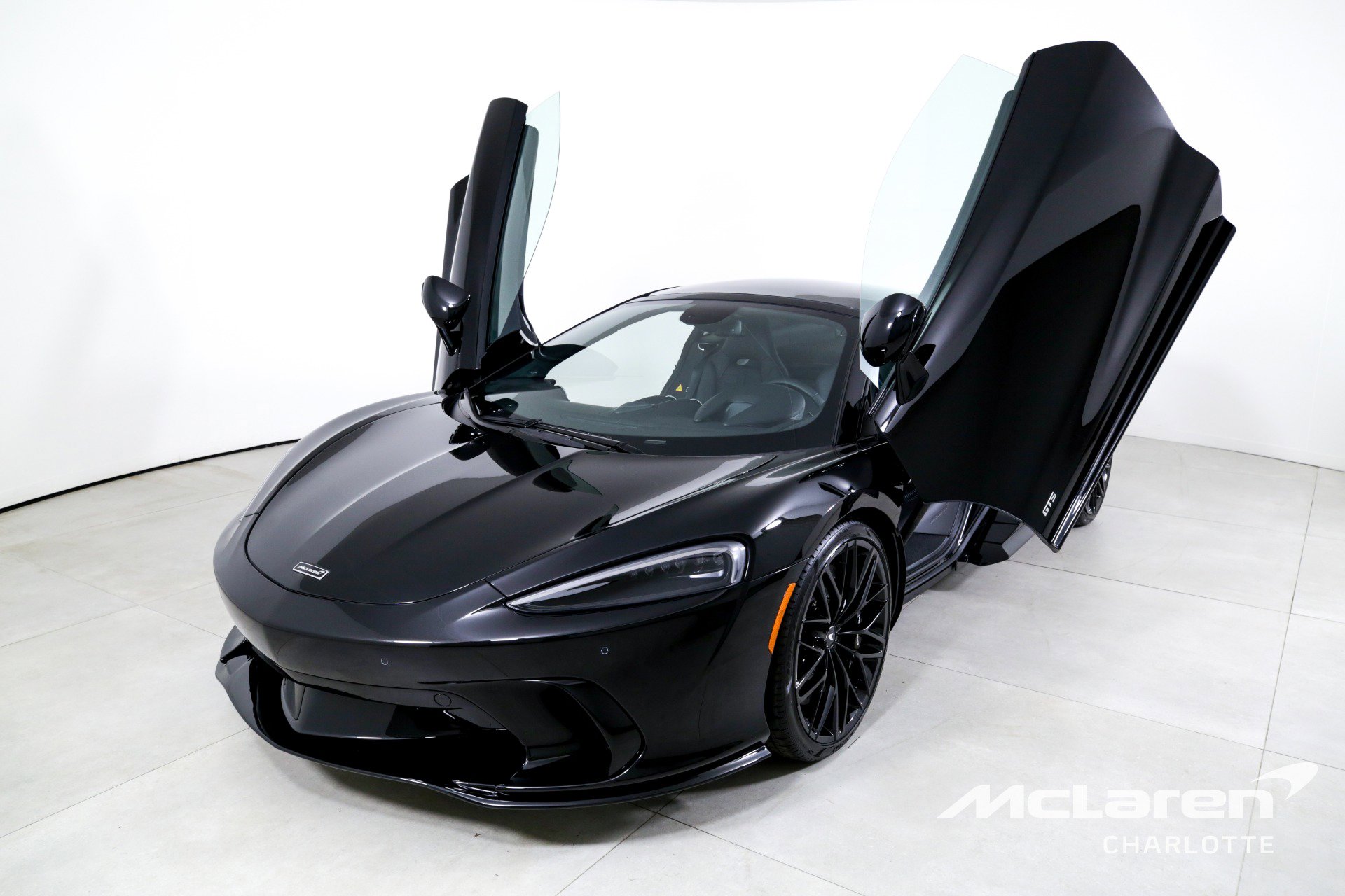 Used 2025 McLaren GTS RWD image 5