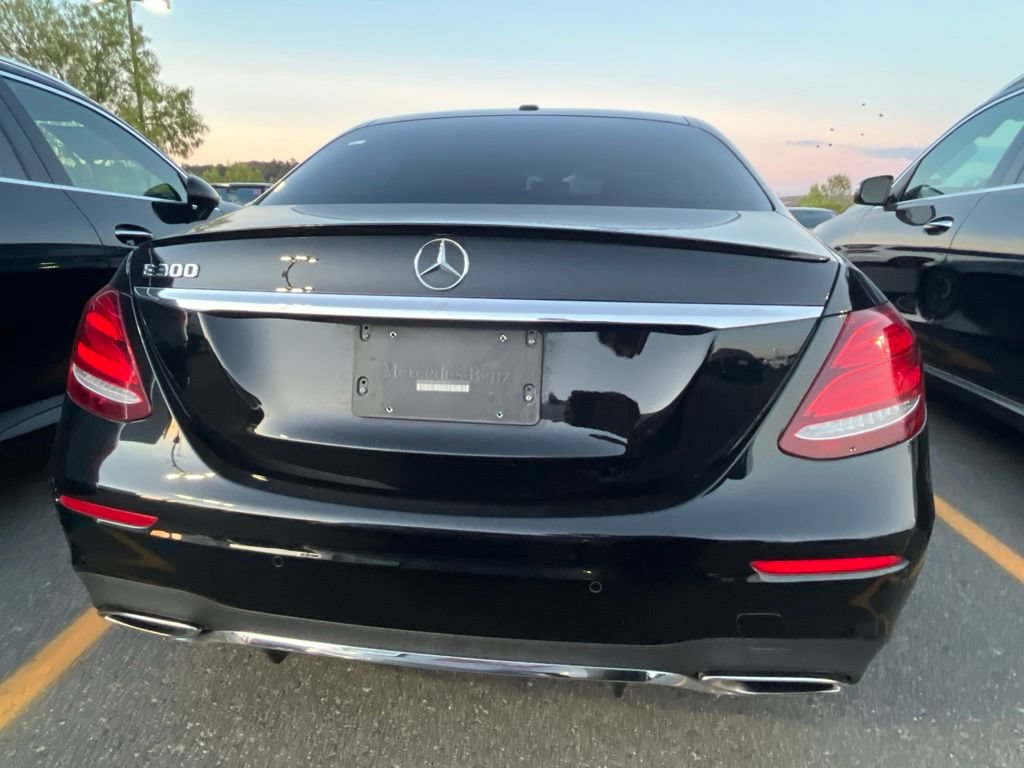 Used 2018 Mercedes-Benz E 300 image 4