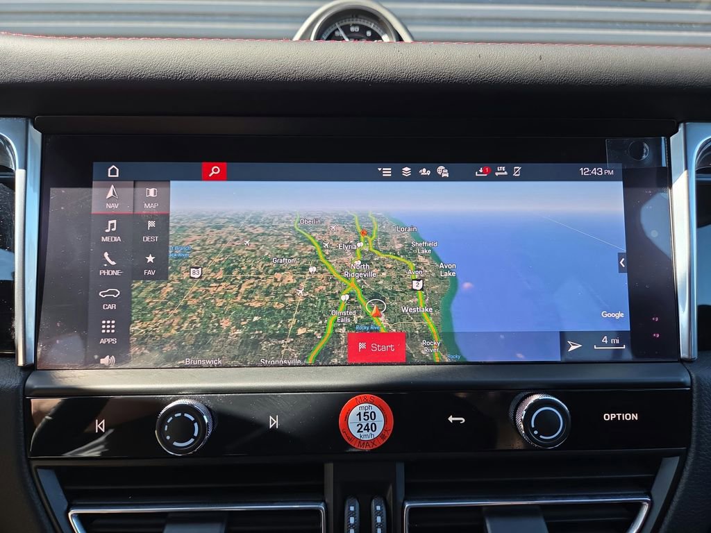 Certified 2025 Porsche Macan S image 11