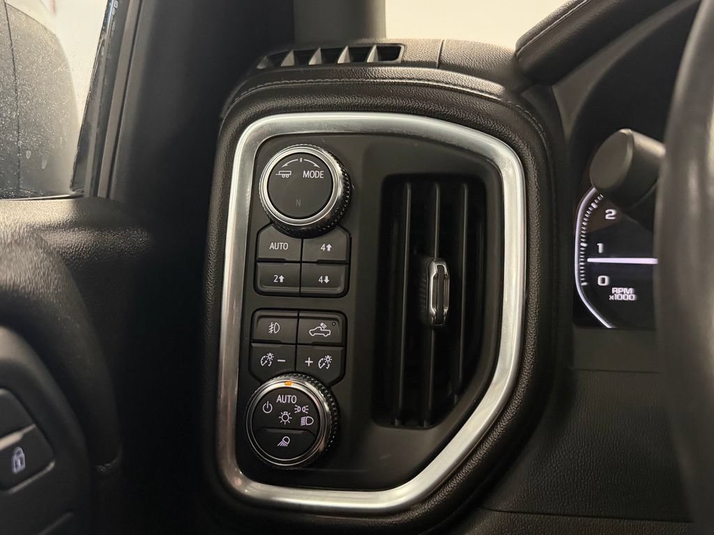 Used 2022 GMC Sierra 1500 SLT w/ SLT Premium Package AWD/4WD image 14