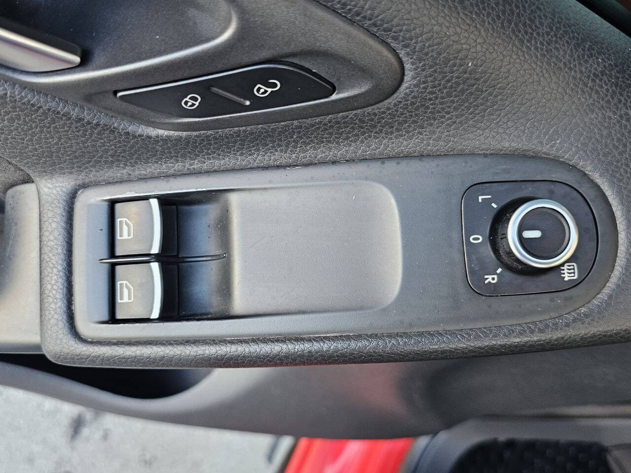 Used 2011 Volkswagen GTI 2-Door FWD image 20