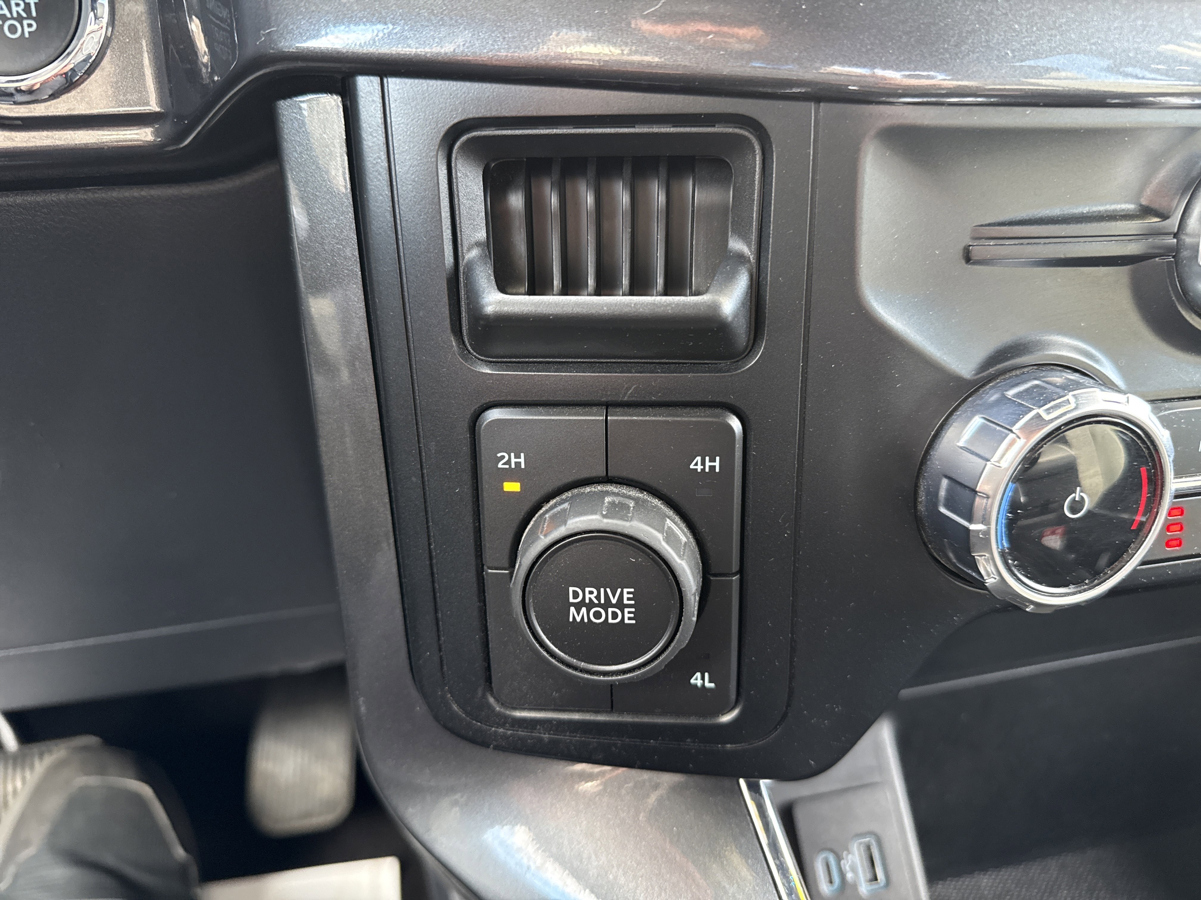 Certified 2023 Ford F150 XLT w/ Equipment Group 302A High image 25