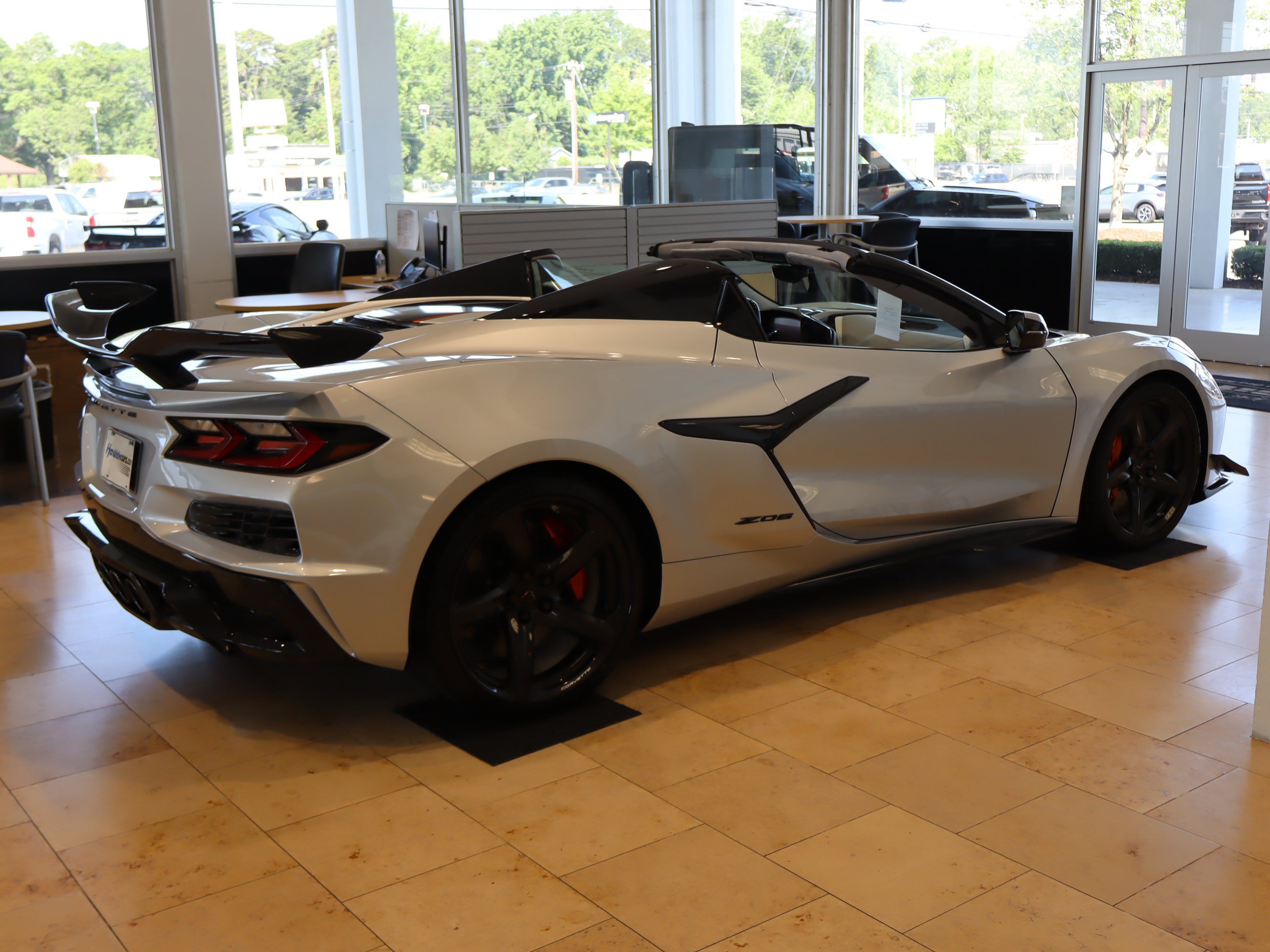 Used 2026 Chevrolet Corvette Z06 RWD image 11