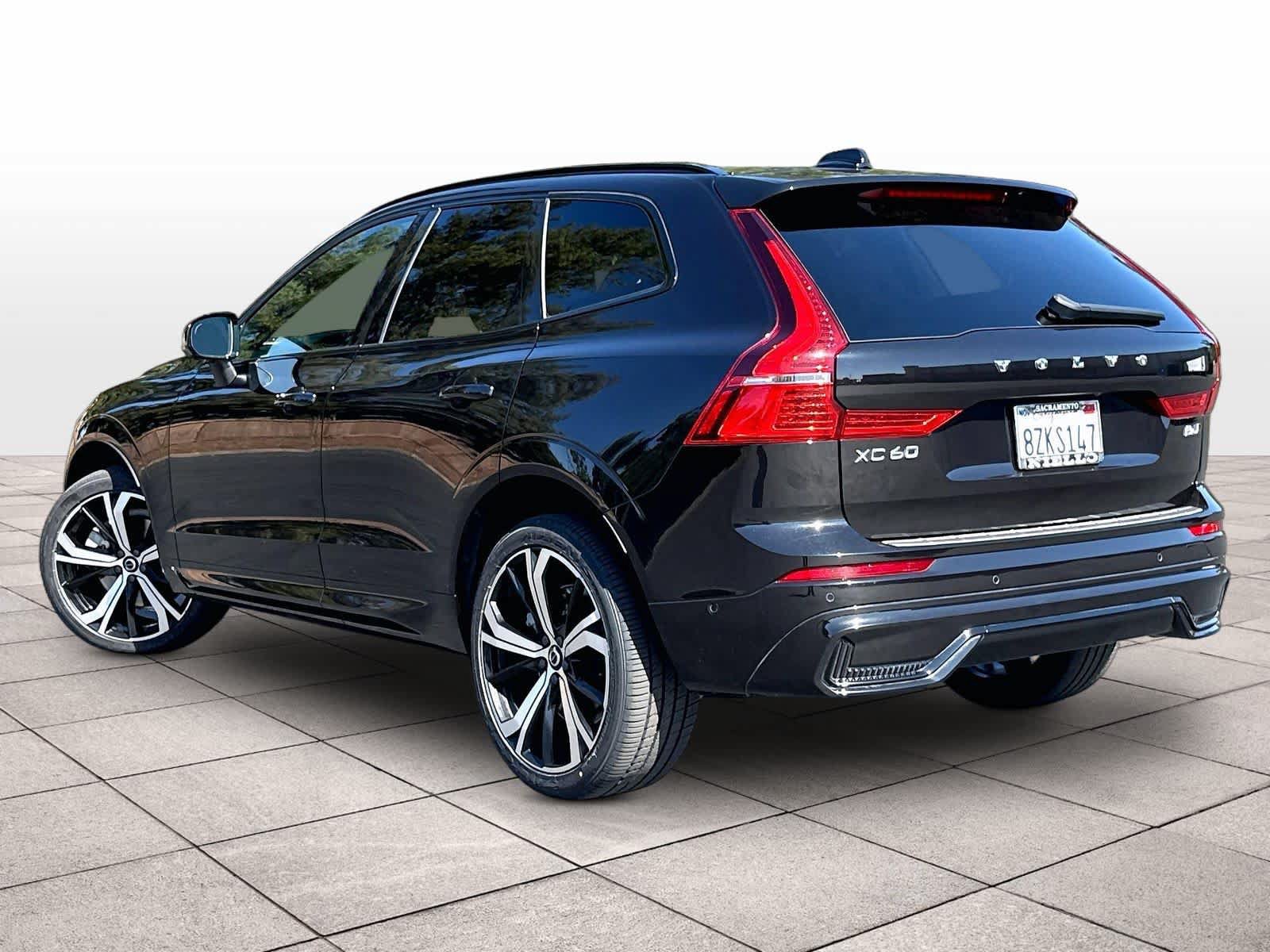 Used 2023 Volvo XC60 B6 Ultimate w/ Protection Package Premier AWD/4WD image 15