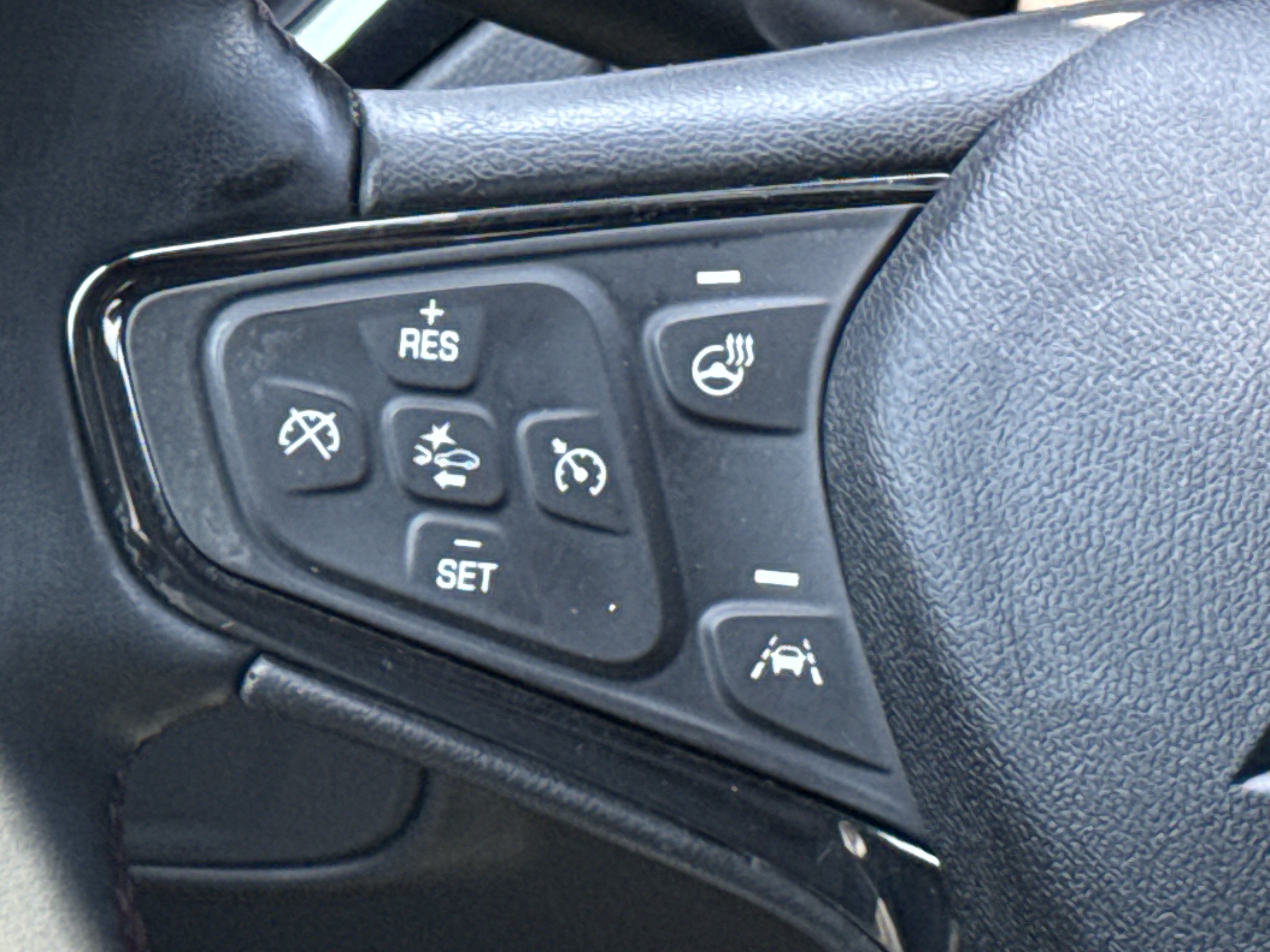 Used 2023 Chevrolet Equinox RS w/ RS Leather Package FWD image 26