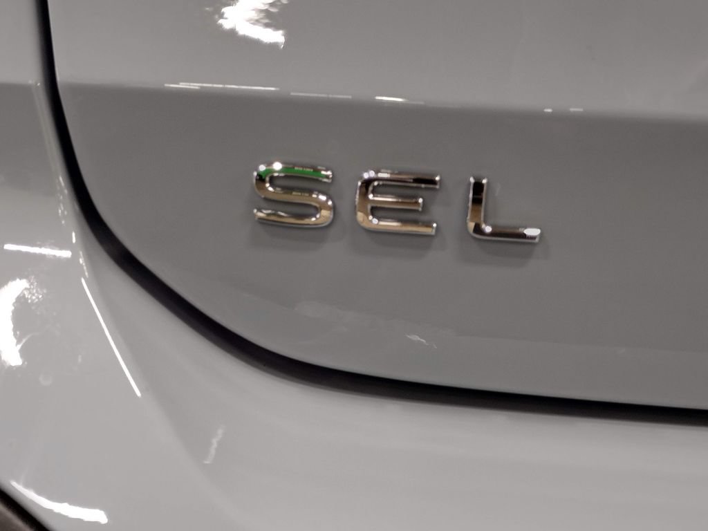 New 2026 Volkswagen Taos SEL AWD/4WD image 14