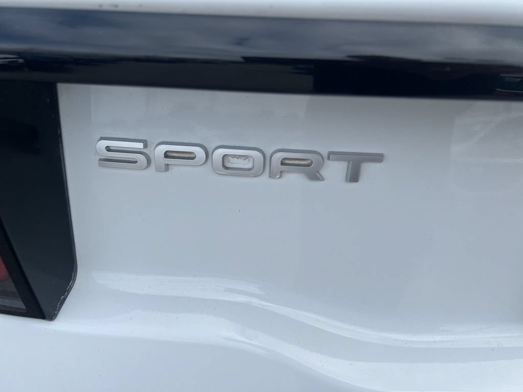 Used 2021 Land Rover Discovery Sport SE AWD/4WD image 28