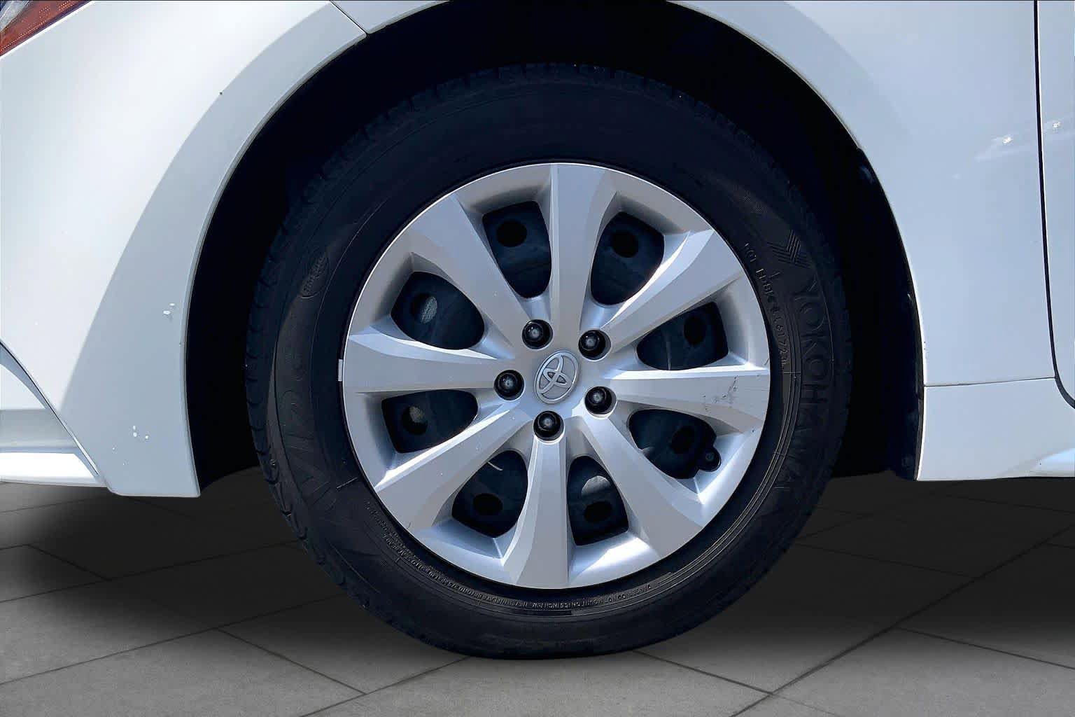 Certified 2023 Toyota Corolla LE w/ Carpet Mat Package (TMS) FWD image 10