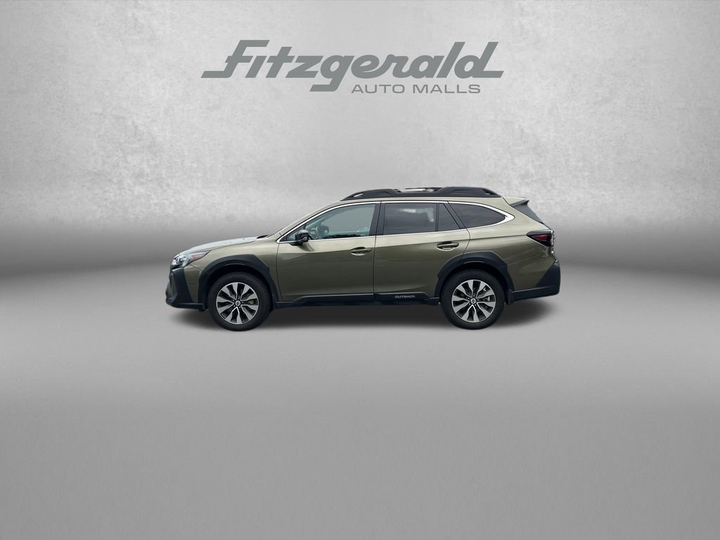 Used 2025 Subaru Outback Limited AWD/4WD image 5